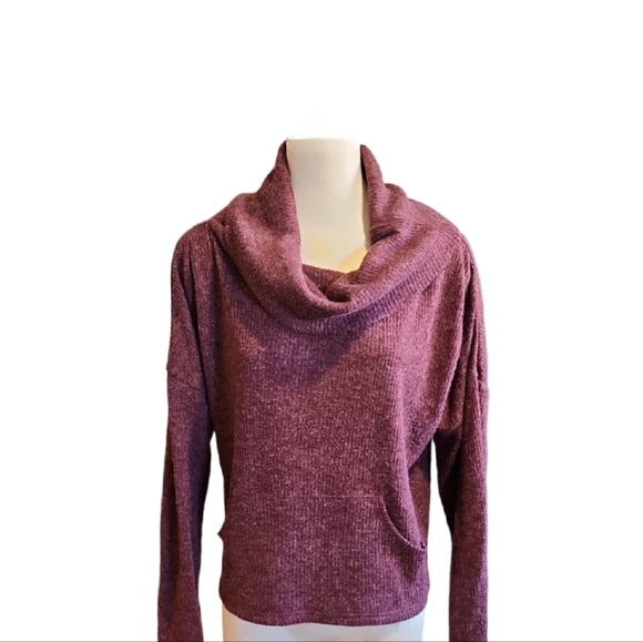 Very J Plum Colored 3/4 Sleeve Cowl Neck Sweater With Two Front Pockets Sz Small - Picture 1 of 6